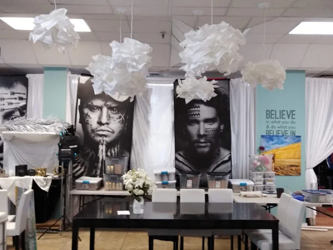 Commercial decorative lighting